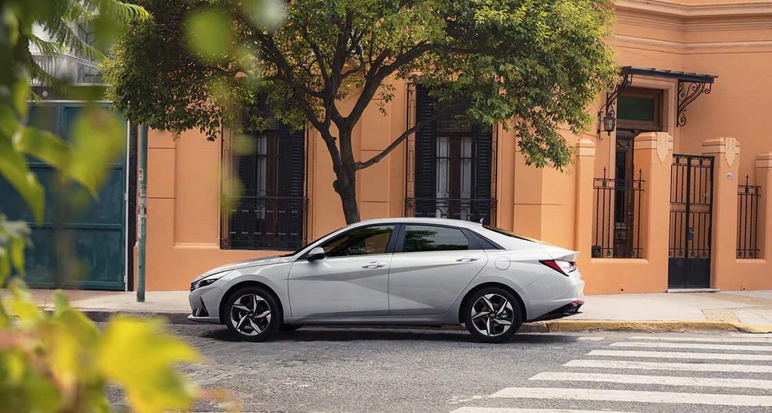Hyundai Elantra 2023